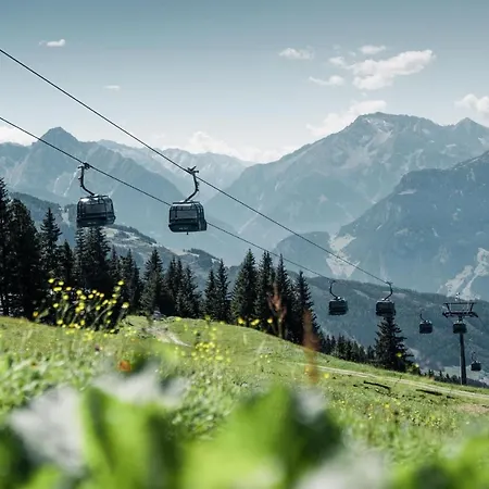 Sportlodge' Mountain With Pool, Whirlpool & Sauna - An Alpenluxus Appartement, Zillertal Daire