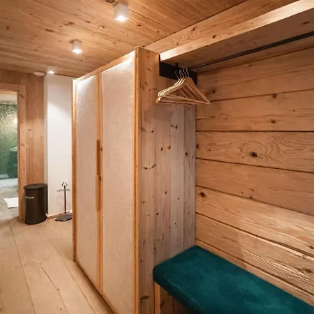 Ferienhaus Mountain - Balcony & Sauna Access