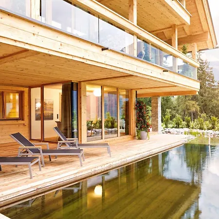 Mountain - Balcony & Sauna Access Ferienhaus *