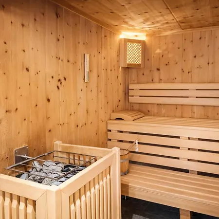 Mountain - Balcony & Sauna Access Holiday home Kleinboden