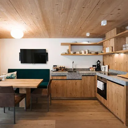 Mountain - Balcony & Sauna Access